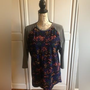 LuLaRoe Women’s Size Large Baseball Tee